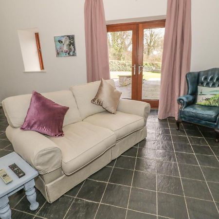 Cwt Blawd Villa Llangoed Bagian luar foto