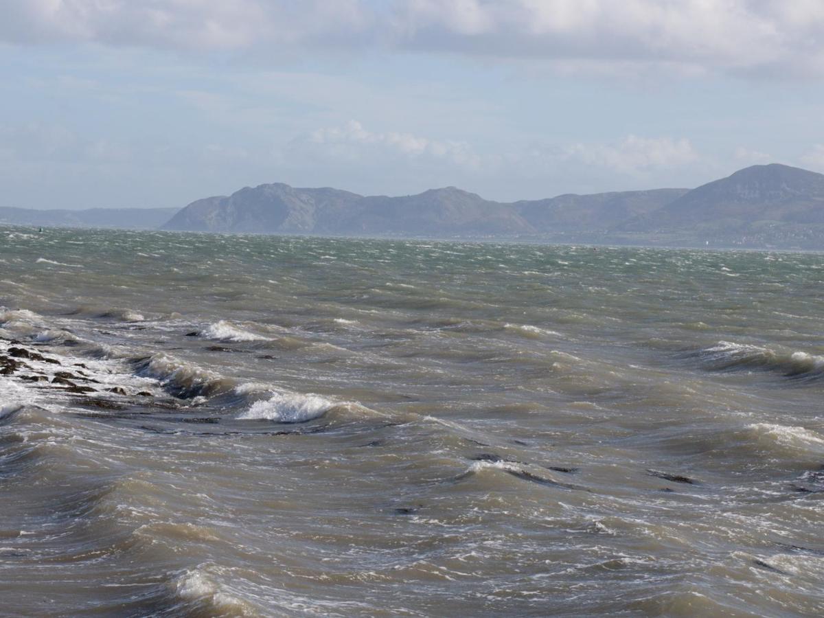 Cwt Blawd Villa Llangoed Bagian luar foto