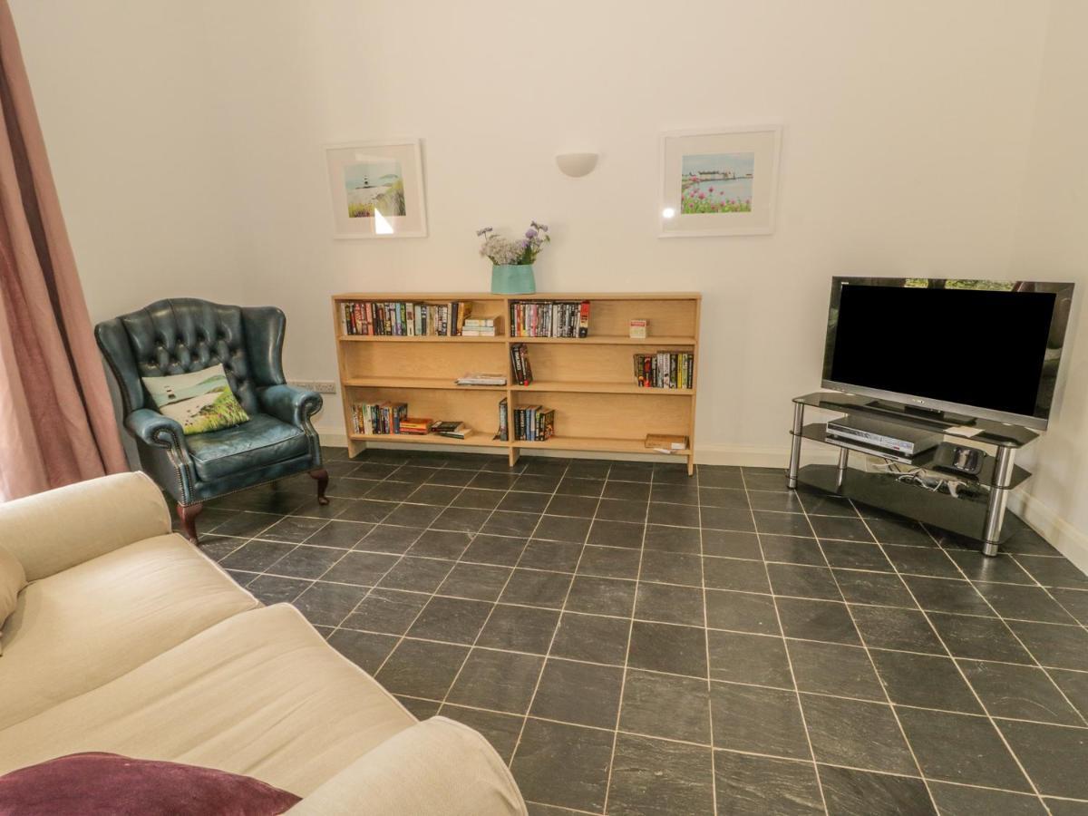 Cwt Blawd Villa Llangoed Bagian luar foto